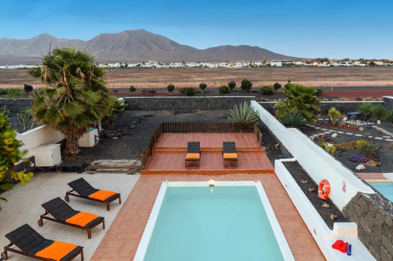 Villa Chinamar By Villa Plus Playa Blanca  Exteriör bild