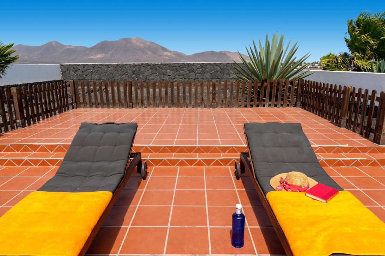 Villa Chinamar By Villa Plus Playa Blanca  Exteriör bild